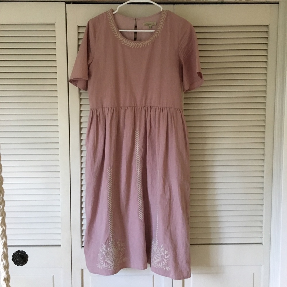 Light pink dress